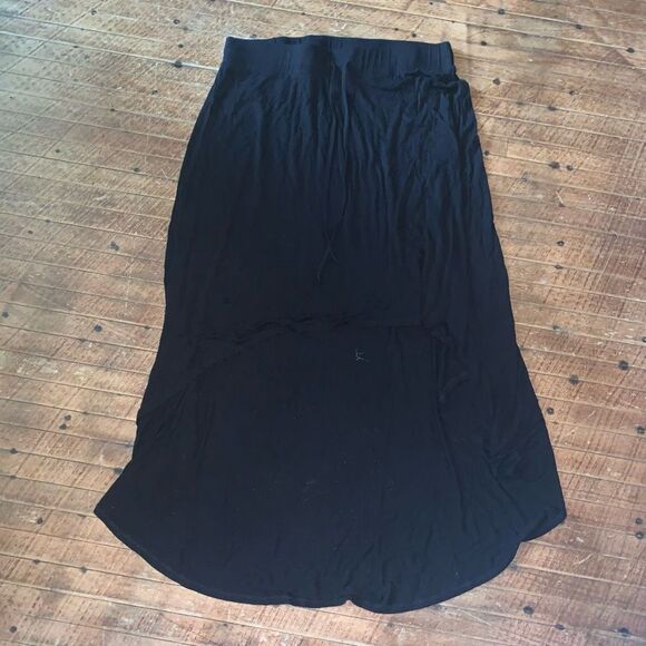 Torrid hi-low black knit elastic waist flowy beachy 1x skirt - Picture 1 of 3